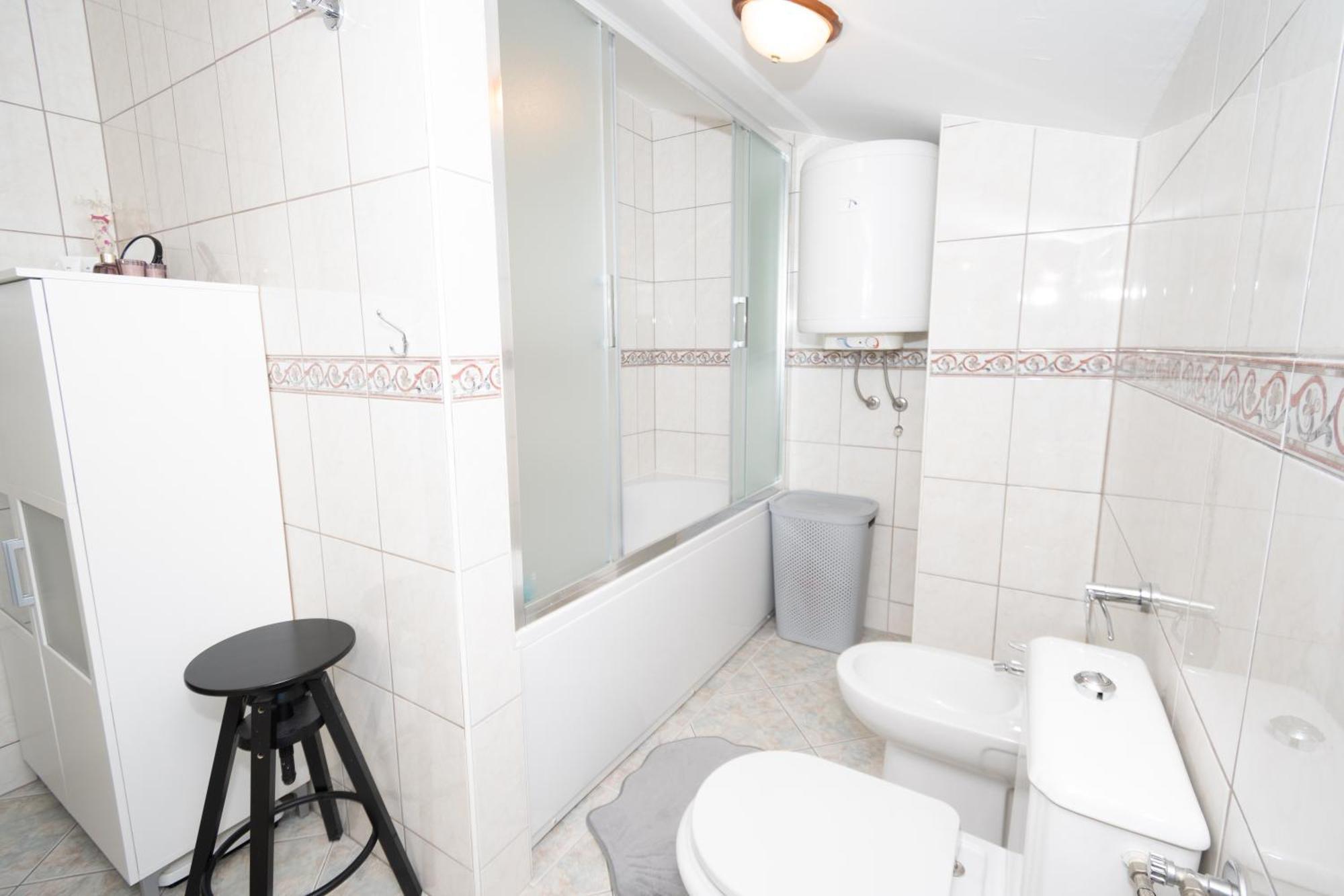 Spacious Villa For 10 With A Big Private Pool Trilj Exteriör bild