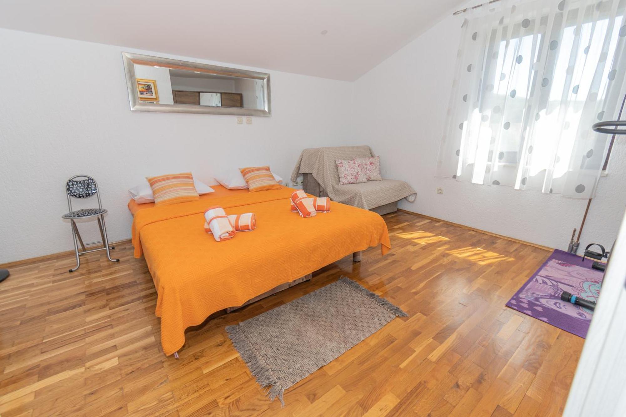 Spacious Villa For 10 With A Big Private Pool Trilj Exteriör bild