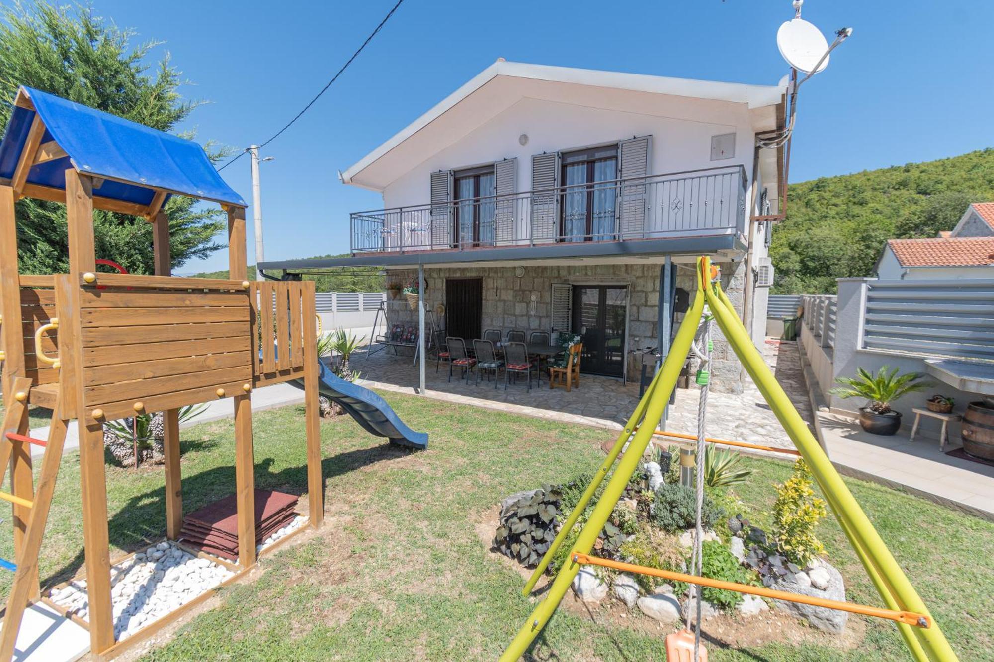 Spacious Villa For 10 With A Big Private Pool Trilj Exteriör bild